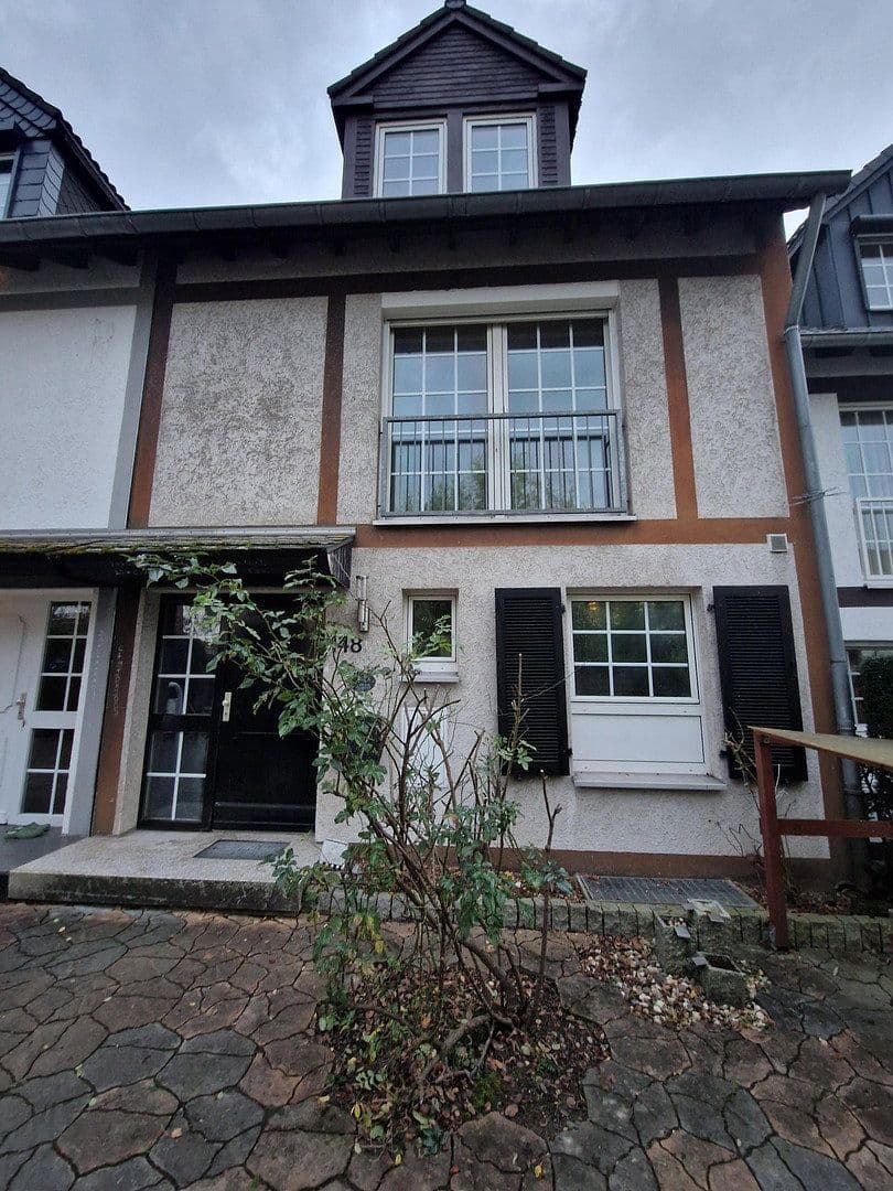 Prodej domu 140 m², pozemek 190 m², Ratingen, Severní Porýní-Vestfálsko Prodej domu 140 m², pozemek 190 m², Ratingen, Severní Porýní-Vestfálsko