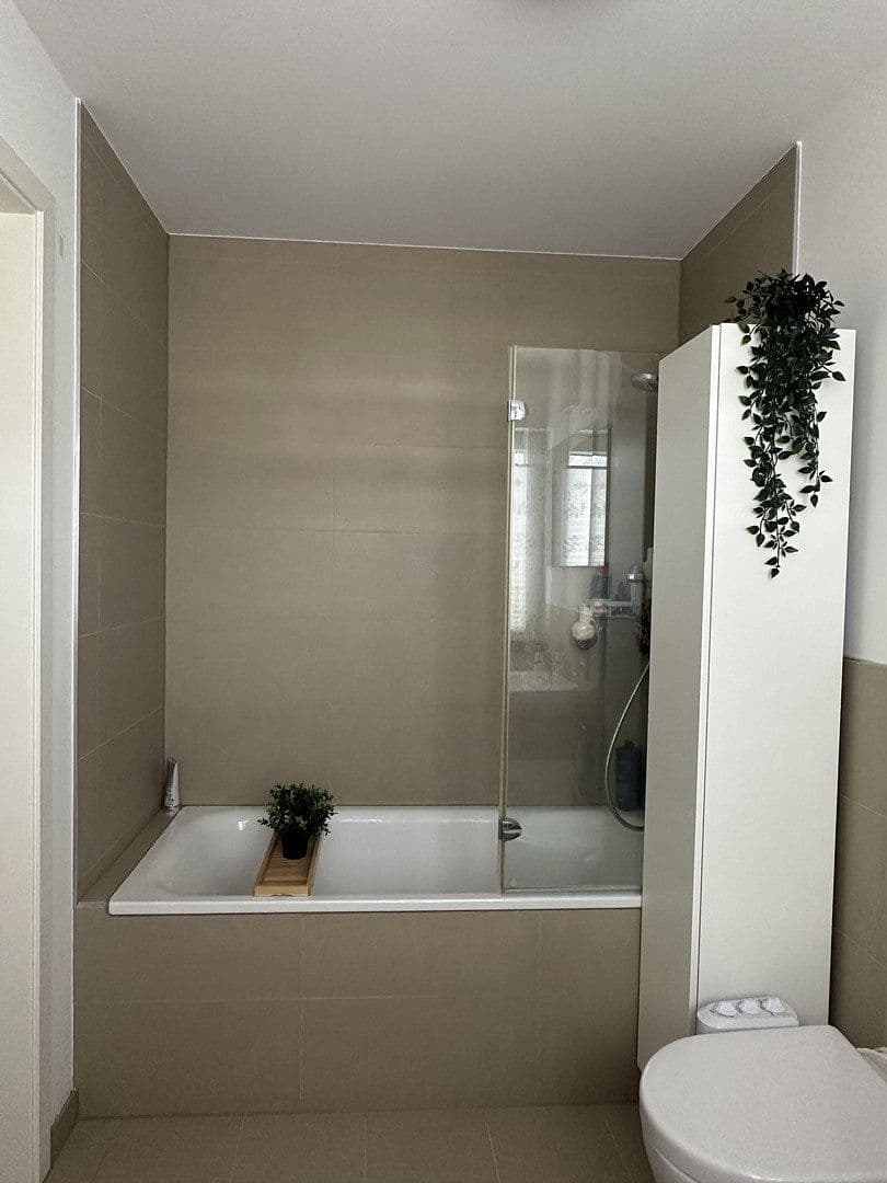Pronájem bytu 2+1 56 m², Grossvenedigerstr. 55, München, Bavorsko Pronájem bytu 2+1 56 m², Grossvenedigerstr. 55, München, Bavorsko