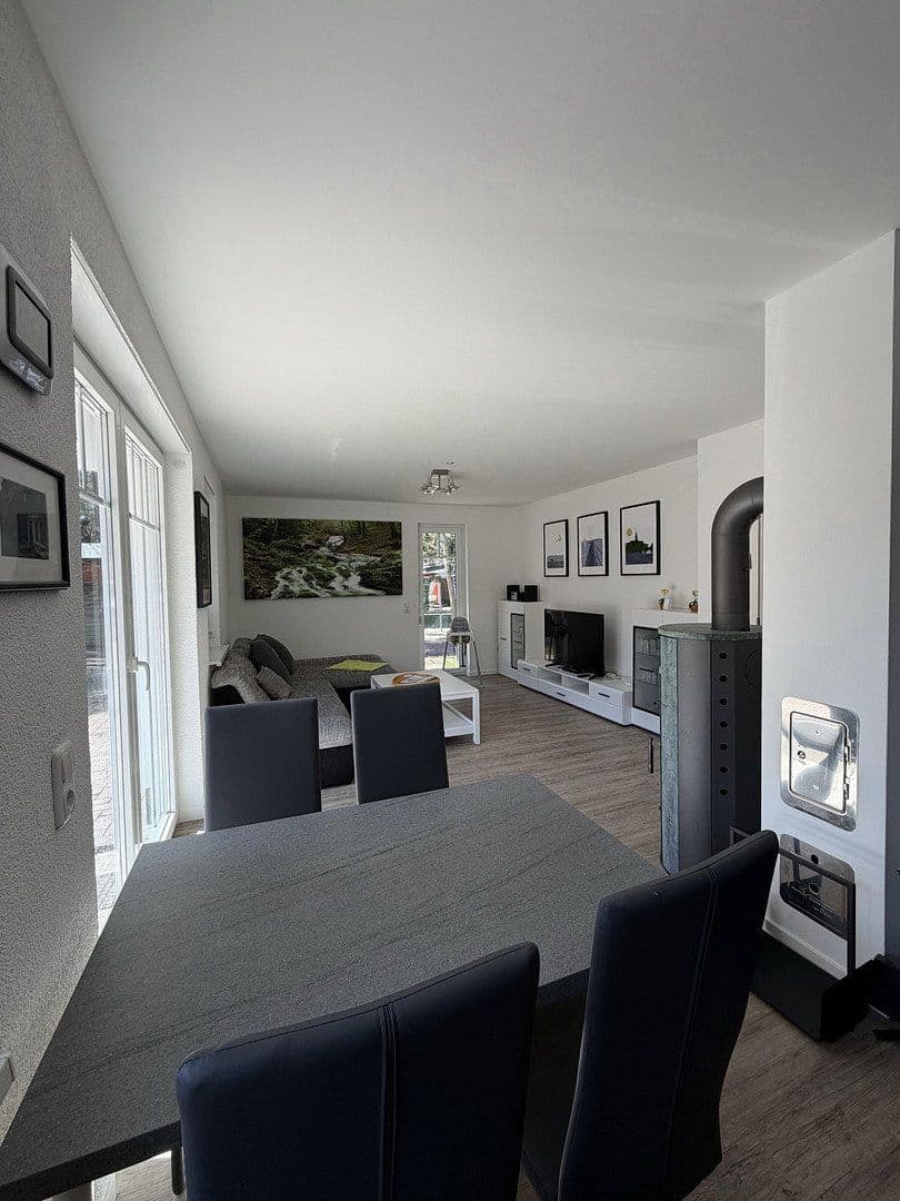 Prodej domu 150 m², pozemek 329 m², Unter den Kiefern 68, Röbel/Müritz, Mecklenburg-Vorpommern Prodej domu 150 m², pozemek 329 m², Unter den Kiefern 68, Röbel/Müritz, Mecklenburg-Vorpommern