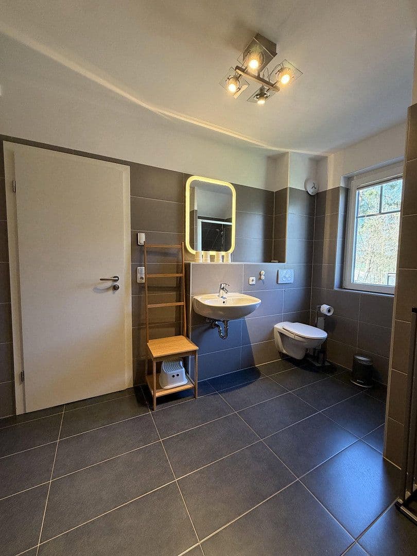 Prodej domu 150 m², pozemek 329 m², Unter den Kiefern 68, Röbel/Müritz, Mecklenburg-Vorpommern Prodej domu 150 m², pozemek 329 m², Unter den Kiefern 68, Röbel/Müritz, Mecklenburg-Vorpommern