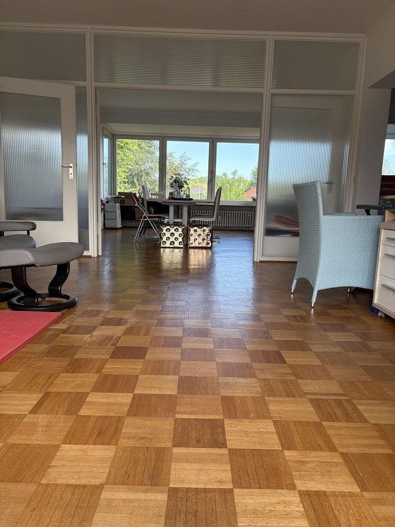 Prodej domu 400 m², pozemek 1.050 m², Bergisch Gladbach, Severní Porýní-Vestfálsko Prodej domu 400 m², pozemek 1.050 m², Bergisch Gladbach, Severní Porýní-Vestfálsko