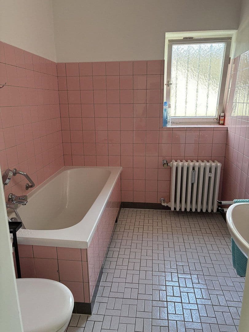Prodej domu 400 m², pozemek 1.050 m², Bergisch Gladbach, Severní Porýní-Vestfálsko Prodej domu 400 m², pozemek 1.050 m², Bergisch Gladbach, Severní Porýní-Vestfálsko
