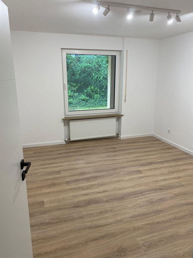 Prodej bytu 4+1 80 m², Karl-Speier-Str. 56, Neumarkt in der Oberpfalz, Bavorsko Prodej bytu 4+1 80 m², Karl-Speier-Str. 56, Neumarkt in der Oberpfalz, Bavorsko