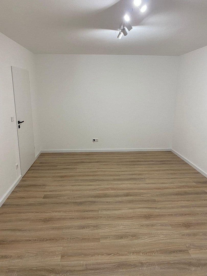 Prodej bytu 4+1 80 m², Karl-Speier-Str. 56, Neumarkt in der Oberpfalz, Bavorsko Prodej bytu 4+1 80 m², Karl-Speier-Str. 56, Neumarkt in der Oberpfalz, Bavorsko