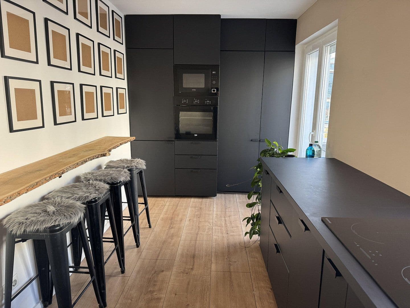 Pronájem bytu 3+1 85 m², Frankfurt am Main, Hessen Pronájem bytu 3+1 85 m², Frankfurt am Main, Hessen