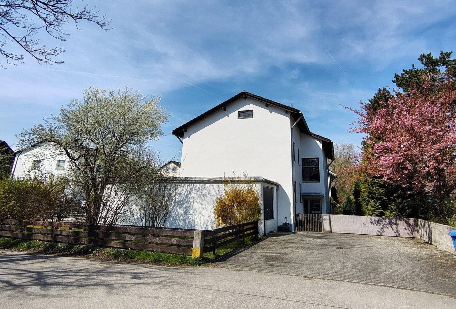 Prodej domu 230 m², pozemek 837 m², Gröbenzell, Bavorsko Prodej domu 230 m², pozemek 837 m², Gröbenzell, Bavorsko