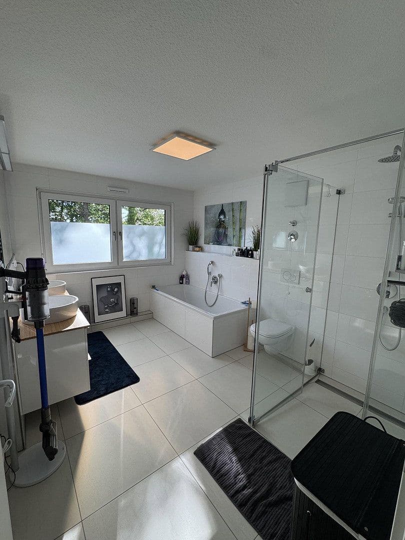 Prodej bytu 3+1 87 m², Albert-Schweitzer-Str. 6/2, Korntal-Münchingen, Bádensko-Württembersko Prodej bytu 3+1 87 m², Albert-Schweitzer-Str. 6/2, Korntal-Münchingen, Bádensko-Württembersko