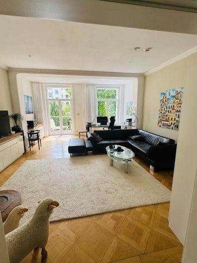 Prodej domu 350 m², pozemek 325 m², Hannover, Dolní Sasko Prodej domu 350 m², pozemek 325 m², Hannover, Dolní Sasko