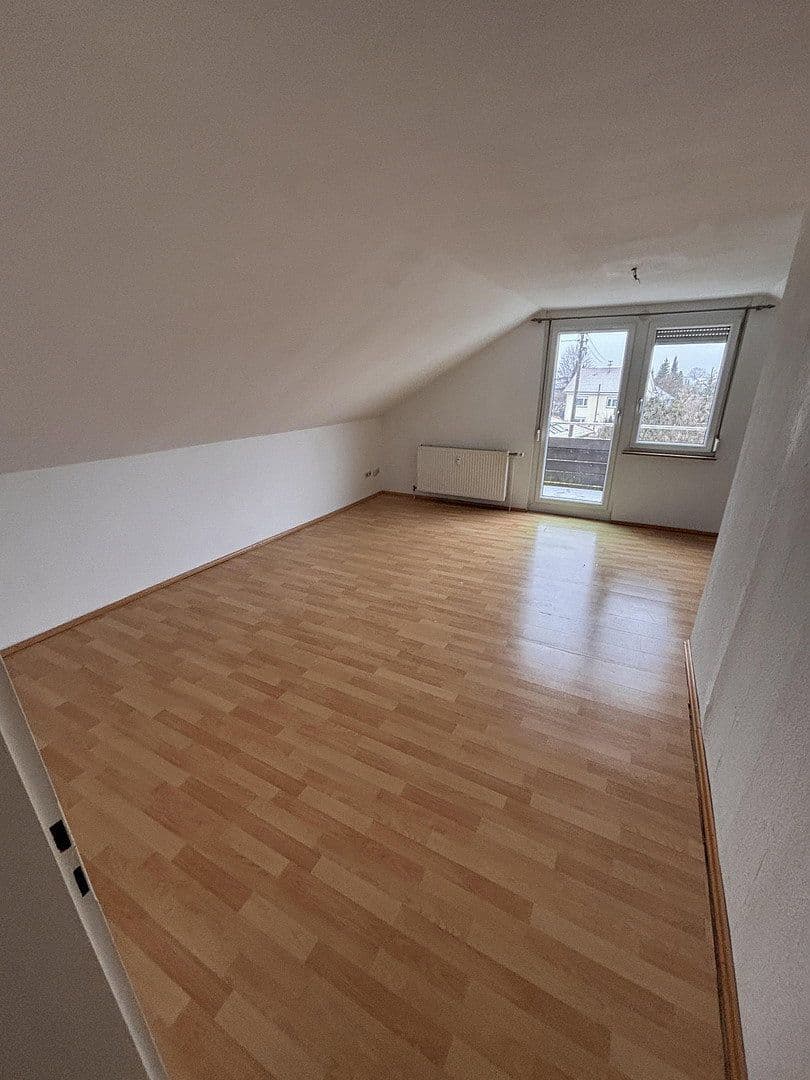 Pronájem bytu 2+1 40 m², Schwäbisch Gmünd, Bádensko-Württembersko Pronájem bytu 2+1 40 m², Schwäbisch Gmünd, Bádensko-Württembersko