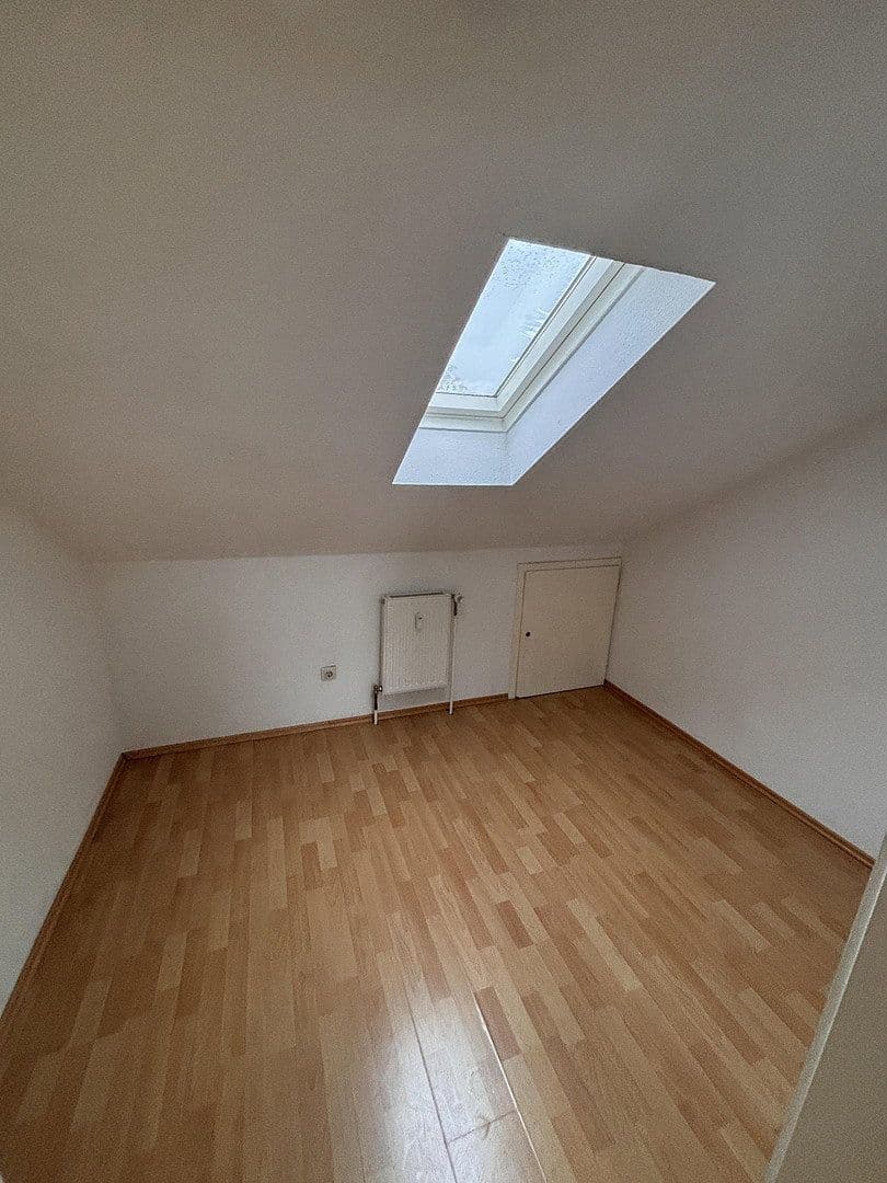 Pronájem bytu 2+1 40 m², Schwäbisch Gmünd, Bádensko-Württembersko Pronájem bytu 2+1 40 m², Schwäbisch Gmünd, Bádensko-Württembersko