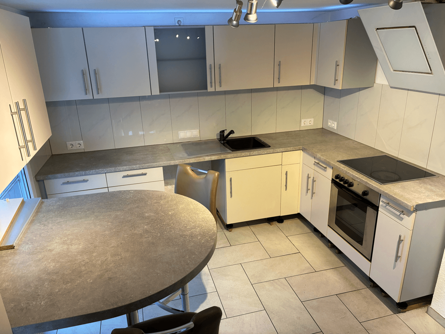 Prodej domu 116 m², pozemek 608 m², Düsseldorferstr. 5, Nettetal, Severní Porýní-Vestfálsko Prodej domu 116 m², pozemek 608 m², Düsseldorferstr. 5, Nettetal, Severní Porýní-Vestfálsko