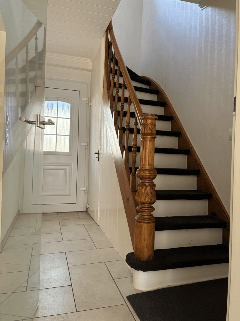 Prodej domu 116 m², pozemek 608 m², Düsseldorferstr. 5, Nettetal, Severní Porýní-Vestfálsko Prodej domu 116 m², pozemek 608 m², Düsseldorferstr. 5, Nettetal, Severní Porýní-Vestfálsko