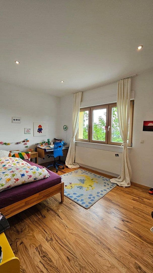 Pronájem domu 320 m², pozemek 730 m², Hofheim am Taunus, Hessen Pronájem domu 320 m², pozemek 730 m², Hofheim am Taunus, Hessen
