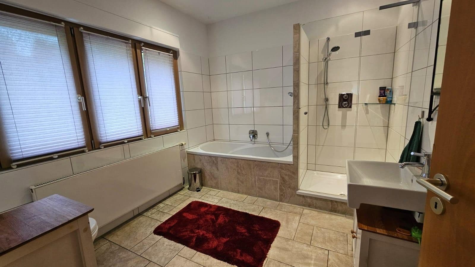 Pronájem domu 320 m², pozemek 730 m², Hofheim am Taunus, Hessen Pronájem domu 320 m², pozemek 730 m², Hofheim am Taunus, Hessen
