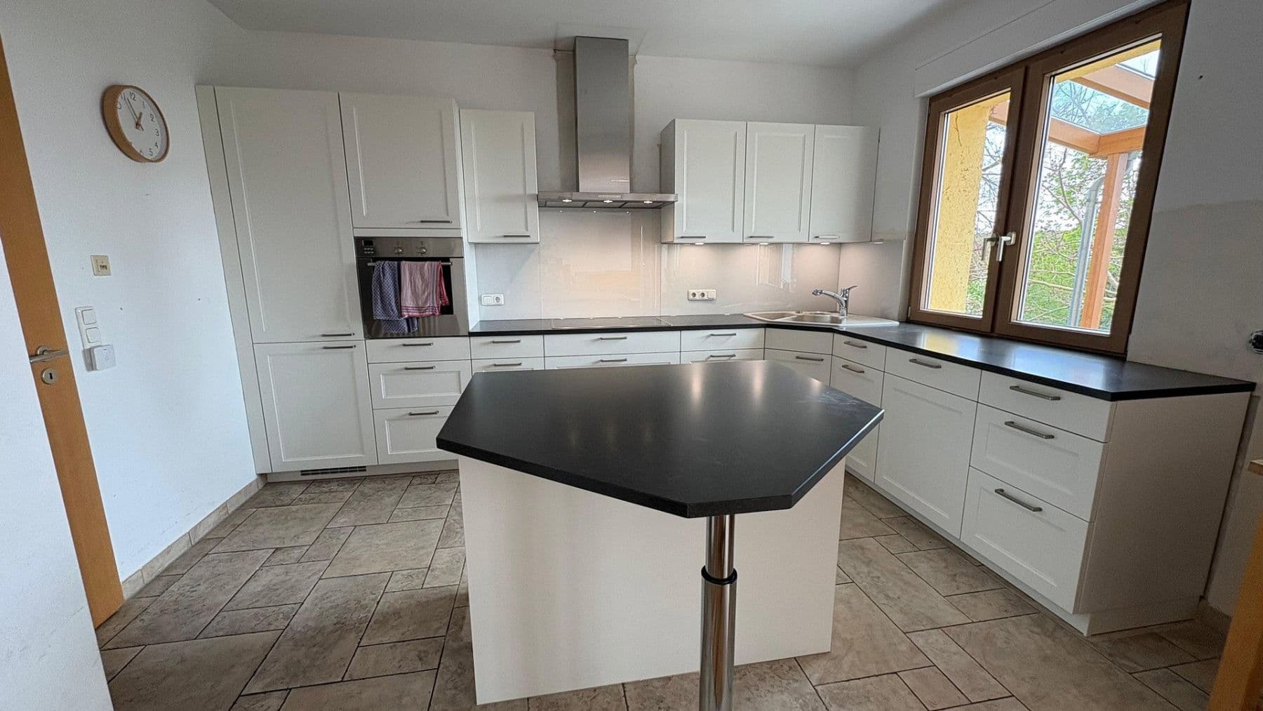 Pronájem domu 320 m², pozemek 730 m², Hofheim am Taunus, Hessen Pronájem domu 320 m², pozemek 730 m², Hofheim am Taunus, Hessen