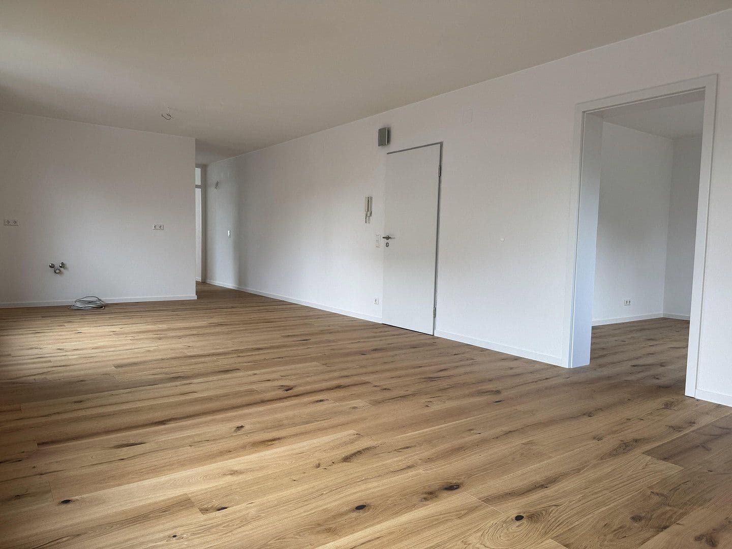 Prodej bytu 3+1 75 m², Friedrichshafen, Bádensko-Württembersko Prodej bytu 3+1 75 m², Friedrichshafen, Bádensko-Württembersko