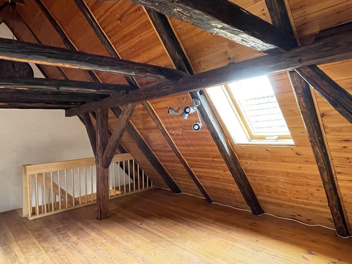 Pronájem bytu 6+1 125 m², Vordere Schmiedgasse 9, Schwäbisch Gmünd, Bádensko-Württembersko Pronájem bytu 6+1 125 m², Vordere Schmiedgasse 9, Schwäbisch Gmünd, Bádensko-Württembersko