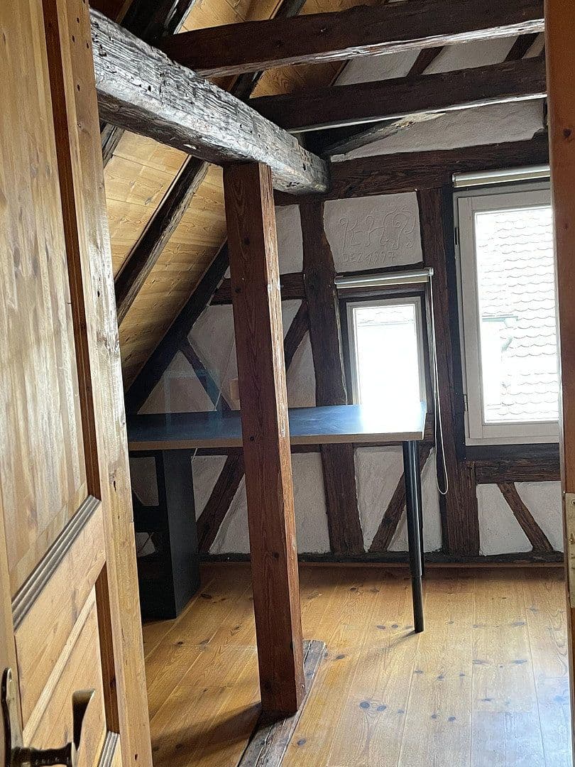Pronájem bytu 6+1 125 m², Vordere Schmiedgasse 9, Schwäbisch Gmünd, Bádensko-Württembersko Pronájem bytu 6+1 125 m², Vordere Schmiedgasse 9, Schwäbisch Gmünd, Bádensko-Württembersko
