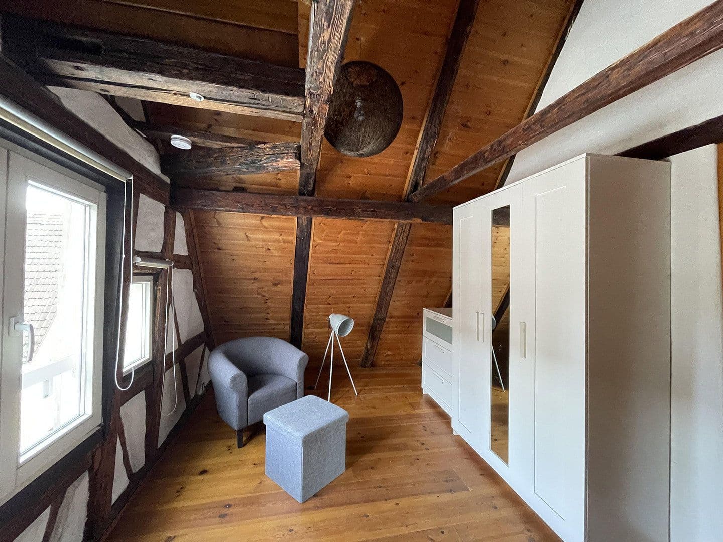 Pronájem bytu 6+1 125 m², Vordere Schmiedgasse 9, Schwäbisch Gmünd, Bádensko-Württembersko Pronájem bytu 6+1 125 m², Vordere Schmiedgasse 9, Schwäbisch Gmünd, Bádensko-Württembersko