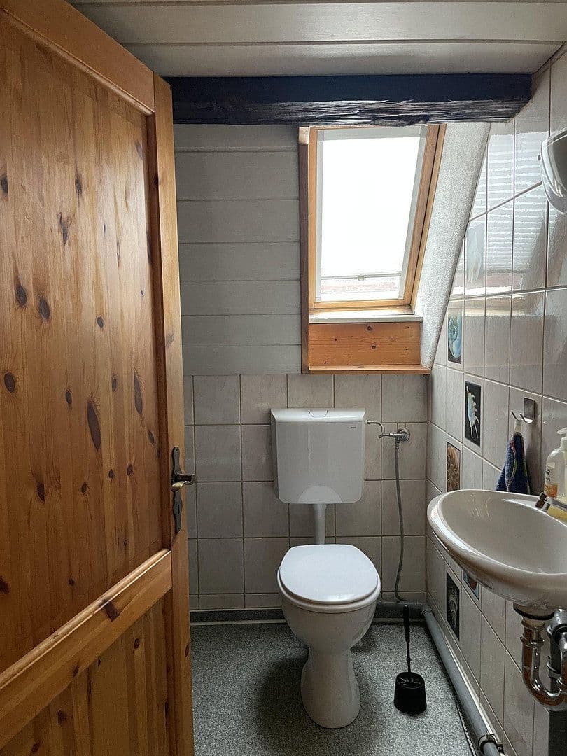 Pronájem bytu 6+1 125 m², Vordere Schmiedgasse 9, Schwäbisch Gmünd, Bádensko-Württembersko Pronájem bytu 6+1 125 m², Vordere Schmiedgasse 9, Schwäbisch Gmünd, Bádensko-Württembersko