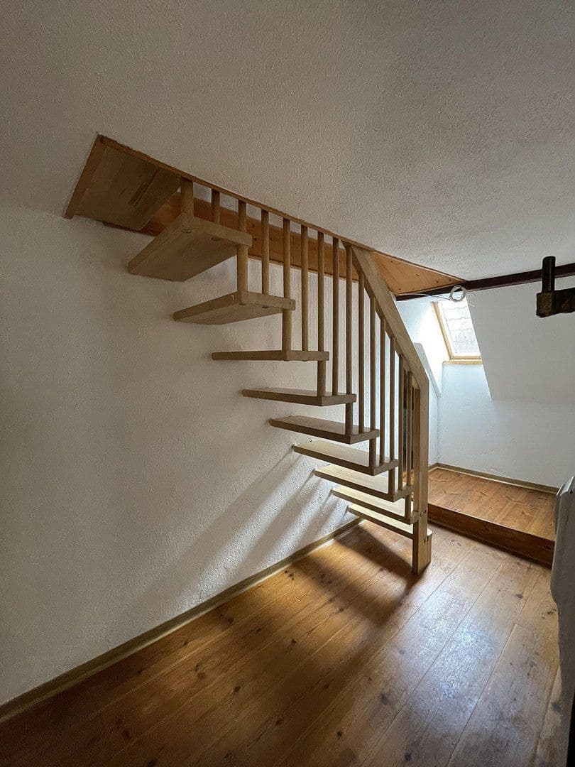 Pronájem bytu 6+1 125 m², Vordere Schmiedgasse 9, Schwäbisch Gmünd, Bádensko-Württembersko Pronájem bytu 6+1 125 m², Vordere Schmiedgasse 9, Schwäbisch Gmünd, Bádensko-Württembersko