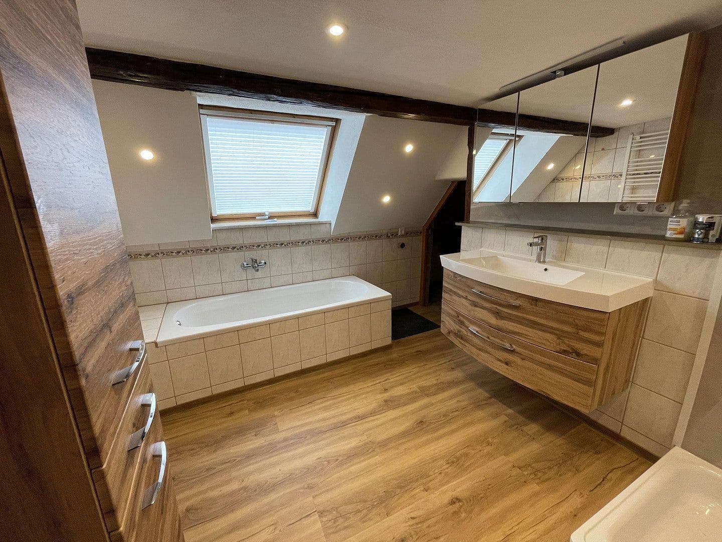 Pronájem bytu 6+1 125 m², Vordere Schmiedgasse 9, Schwäbisch Gmünd, Bádensko-Württembersko Pronájem bytu 6+1 125 m², Vordere Schmiedgasse 9, Schwäbisch Gmünd, Bádensko-Württembersko