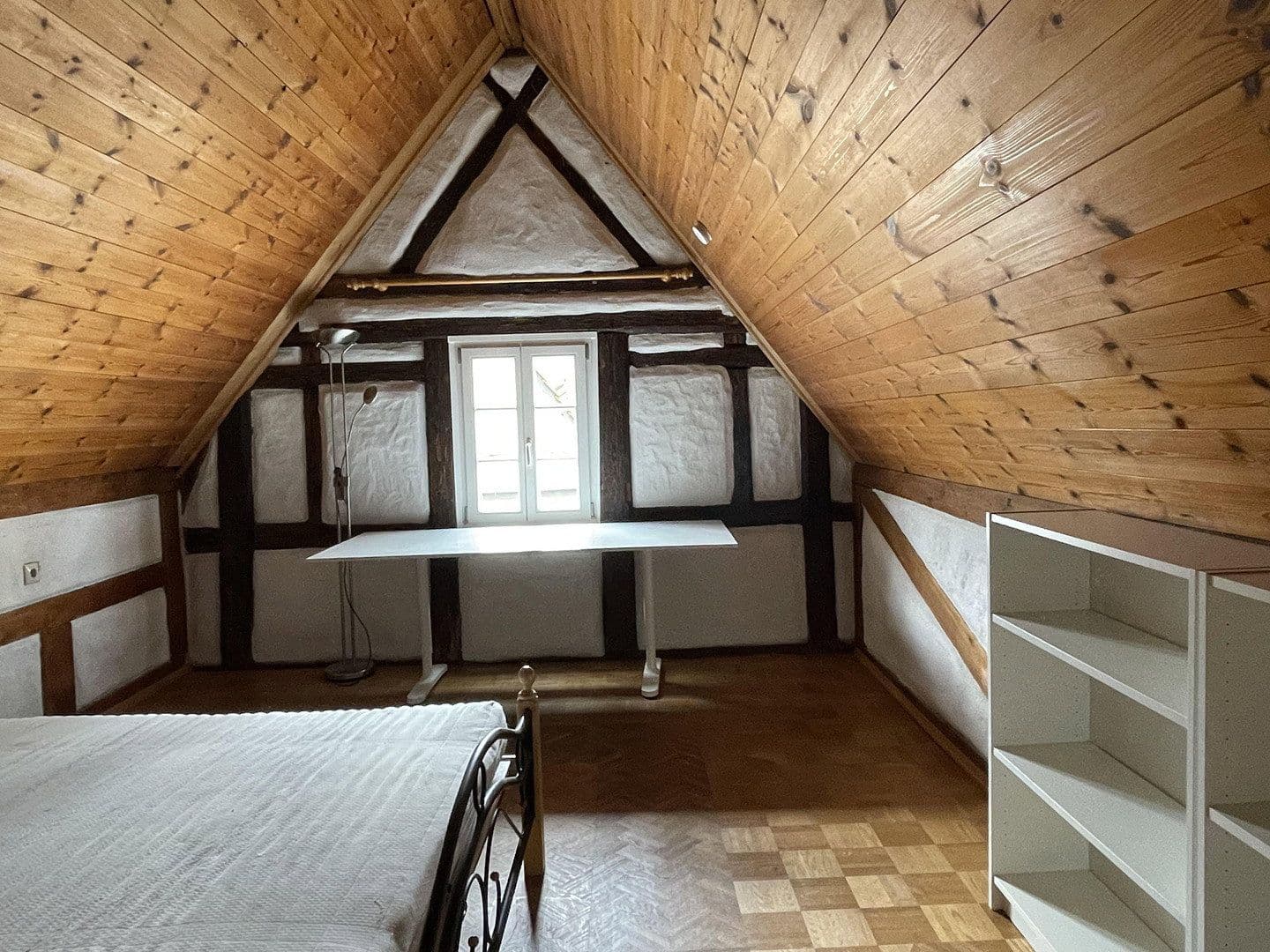 Pronájem bytu 6+1 125 m², Vordere Schmiedgasse 9, Schwäbisch Gmünd, Bádensko-Württembersko Pronájem bytu 6+1 125 m², Vordere Schmiedgasse 9, Schwäbisch Gmünd, Bádensko-Württembersko