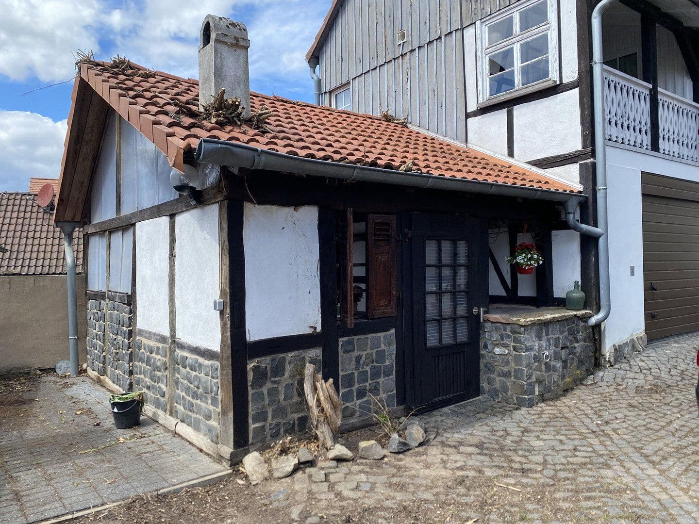Prodej domu 250 m², pozemek 831 m², Niddaer Str. 28, Reichelsheim (Wetterau), Hessen Prodej domu 250 m², pozemek 831 m², Niddaer Str. 28, Reichelsheim (Wetterau), Hessen