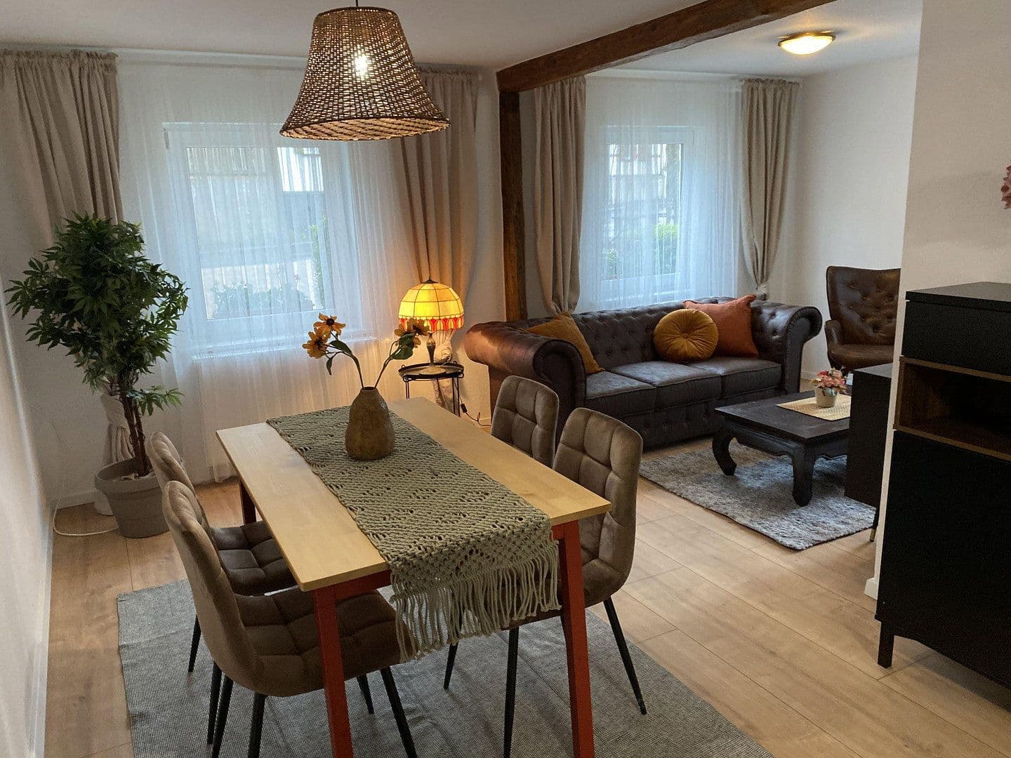 Prodej domu 250 m², pozemek 831 m², Niddaer Str. 28, Reichelsheim (Wetterau), Hessen Prodej domu 250 m², pozemek 831 m², Niddaer Str. 28, Reichelsheim (Wetterau), Hessen