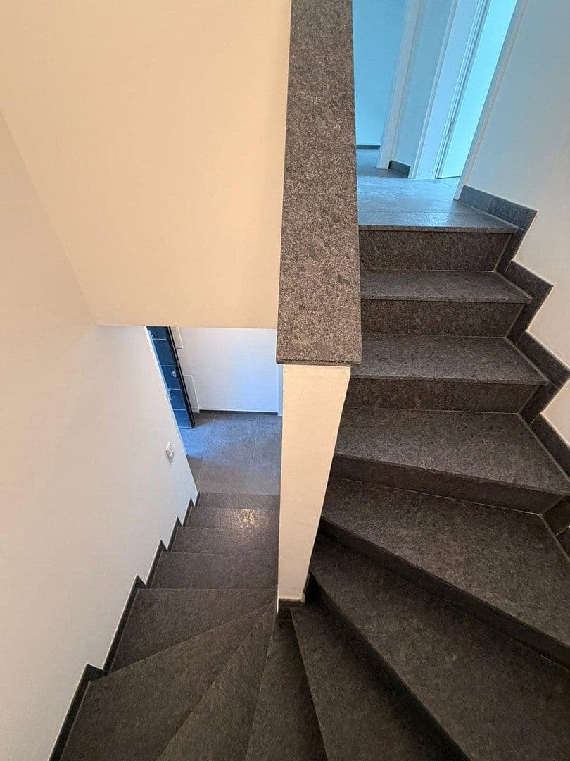 Pronájem domu 105 m², pozemek 30 m², Mörfelden-Walldorf, Hessen Pronájem domu 105 m², pozemek 30 m², Mörfelden-Walldorf, Hessen