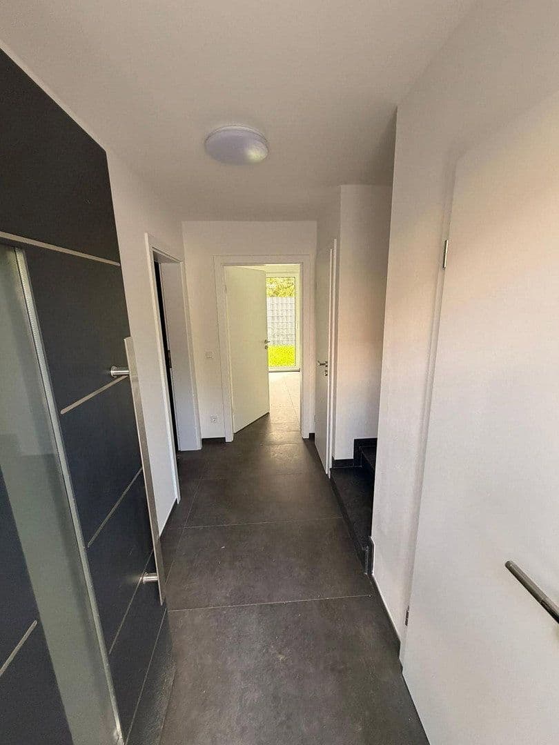 Pronájem domu 105 m², pozemek 30 m², Mörfelden-Walldorf, Hessen Pronájem domu 105 m², pozemek 30 m², Mörfelden-Walldorf, Hessen