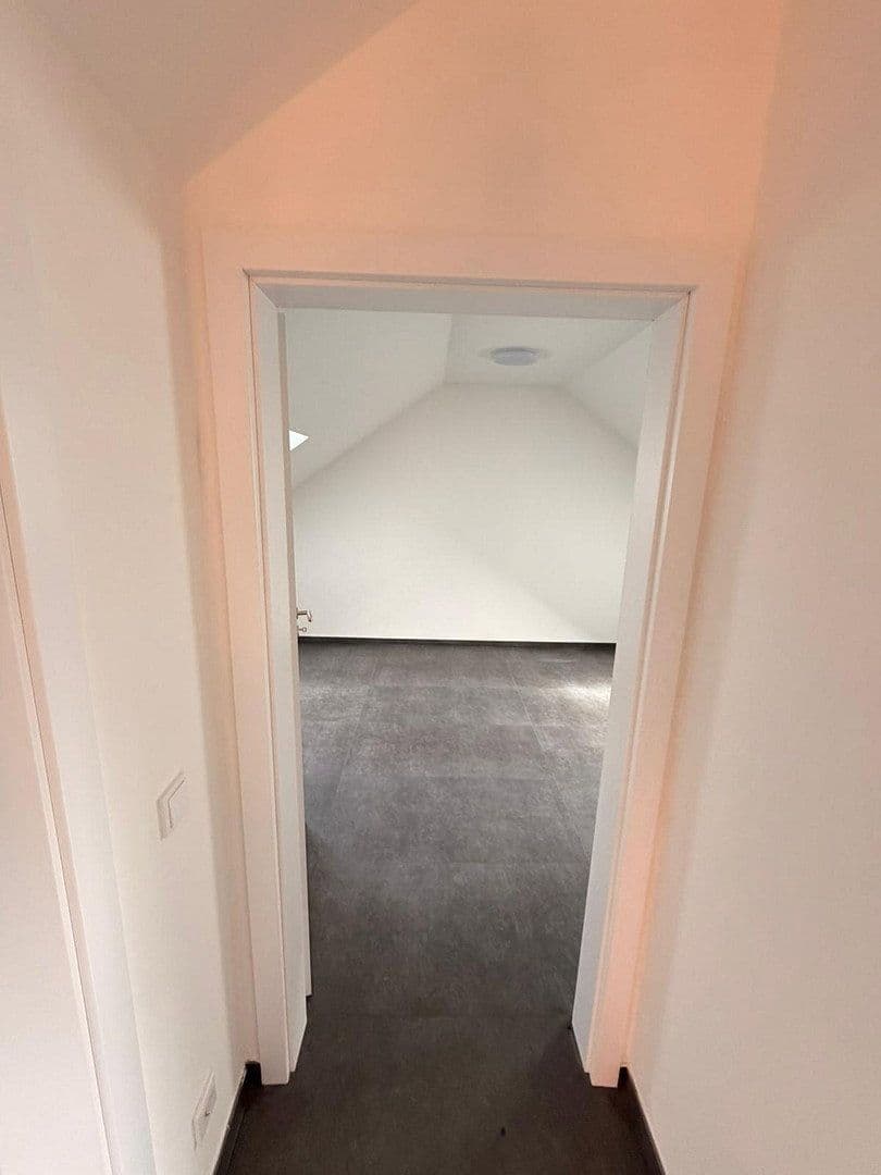 Pronájem domu 105 m², pozemek 30 m², Mörfelden-Walldorf, Hessen Pronájem domu 105 m², pozemek 30 m², Mörfelden-Walldorf, Hessen