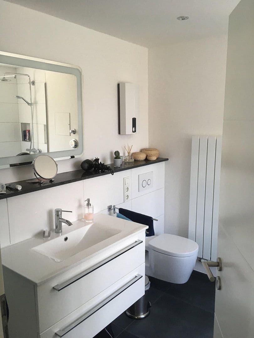 Prodej bytu 2+1 86 m², Obere Siegstraße 25c, Hennef (Sieg), Severní Porýní-Vestfálsko Prodej bytu 2+1 86 m², Obere Siegstraße 25c, Hennef (Sieg), Severní Porýní-Vestfálsko