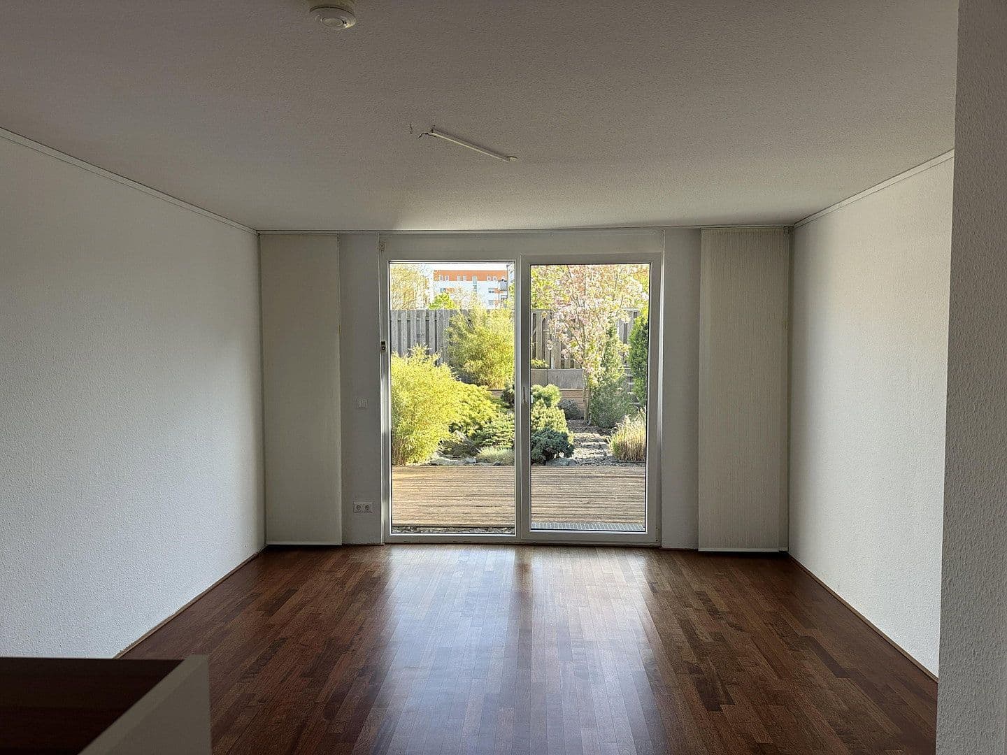 Prodej domu 81 m², pozemek 130 m², Laatzen, Dolní Sasko Prodej domu 81 m², pozemek 130 m², Laatzen, Dolní Sasko