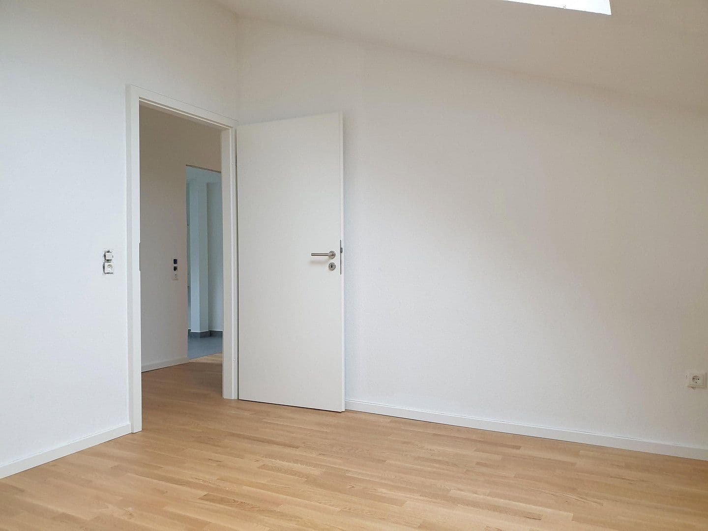 Pronájem bytu 3+kk 74 m², Königsteiner Straße 40d, Frankfurt am Main, Hessen Pronájem bytu 3+kk 74 m², Königsteiner Straße 40d, Frankfurt am Main, Hessen
