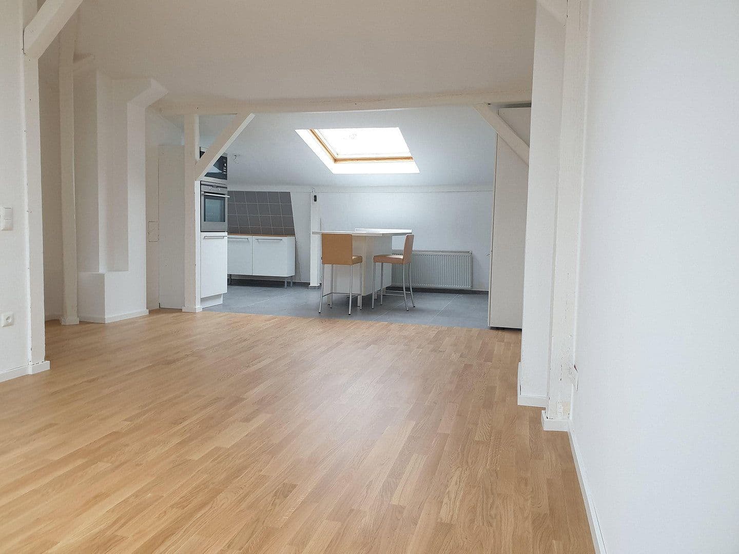 Pronájem bytu 3+kk 74 m², Königsteiner Straße 40d, Frankfurt am Main, Hessen Pronájem bytu 3+kk 74 m², Königsteiner Straße 40d, Frankfurt am Main, Hessen