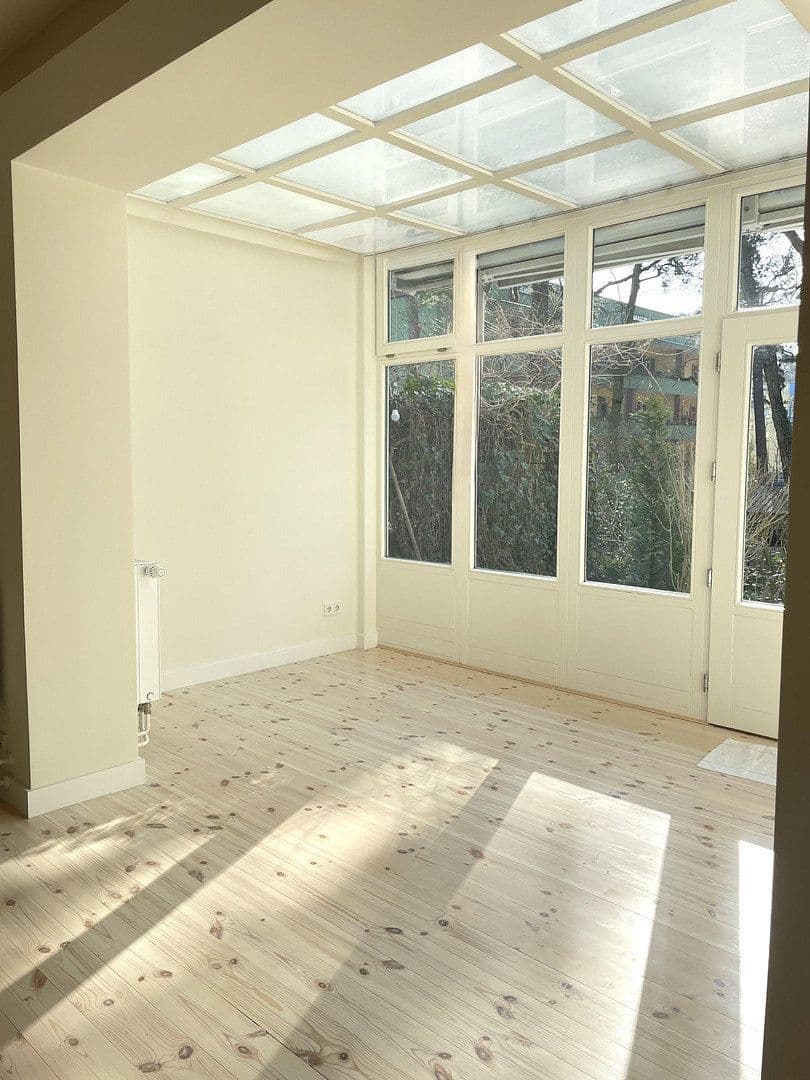 Prodej domu 120 m², pozemek 165 m², Hochsitzweg 115, Berlin, Berlín Prodej domu 120 m², pozemek 165 m², Hochsitzweg 115, Berlin, Berlín