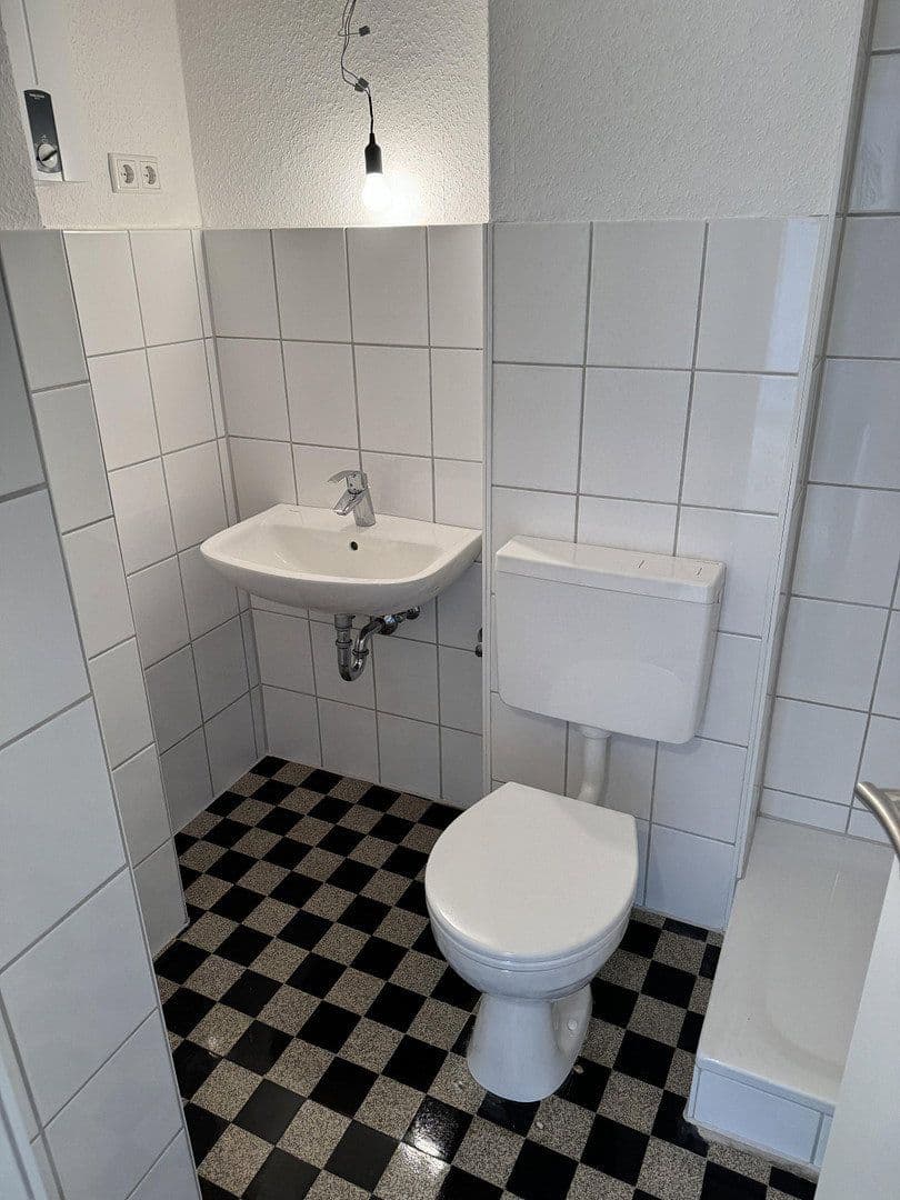 Pronájem bytu 1+1 33 m², Oberhausen, Severní Porýní-Vestfálsko Pronájem bytu 1+1 33 m², Oberhausen, Severní Porýní-Vestfálsko