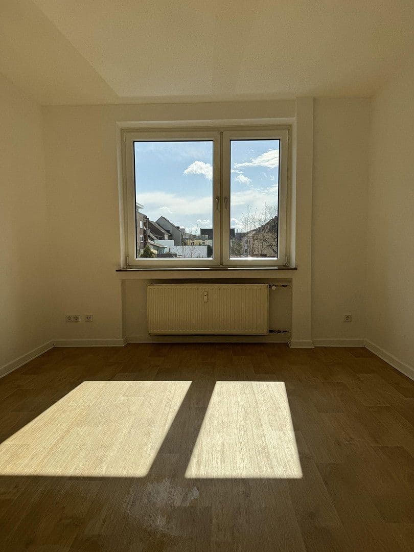 Pronájem bytu 1+1 33 m², Oberhausen, Severní Porýní-Vestfálsko Pronájem bytu 1+1 33 m², Oberhausen, Severní Porýní-Vestfálsko
