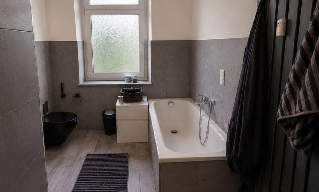 Pronájem bytu 3+1 152 m², Hattingen, Severní Porýní-Vestfálsko Pronájem bytu 3+1 152 m², Hattingen, Severní Porýní-Vestfálsko