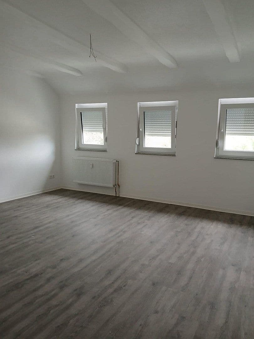 Pronájem bytu 4+1 105 m², Winnenden, Bádensko-Württembersko Pronájem bytu 4+1 105 m², Winnenden, Bádensko-Württembersko
