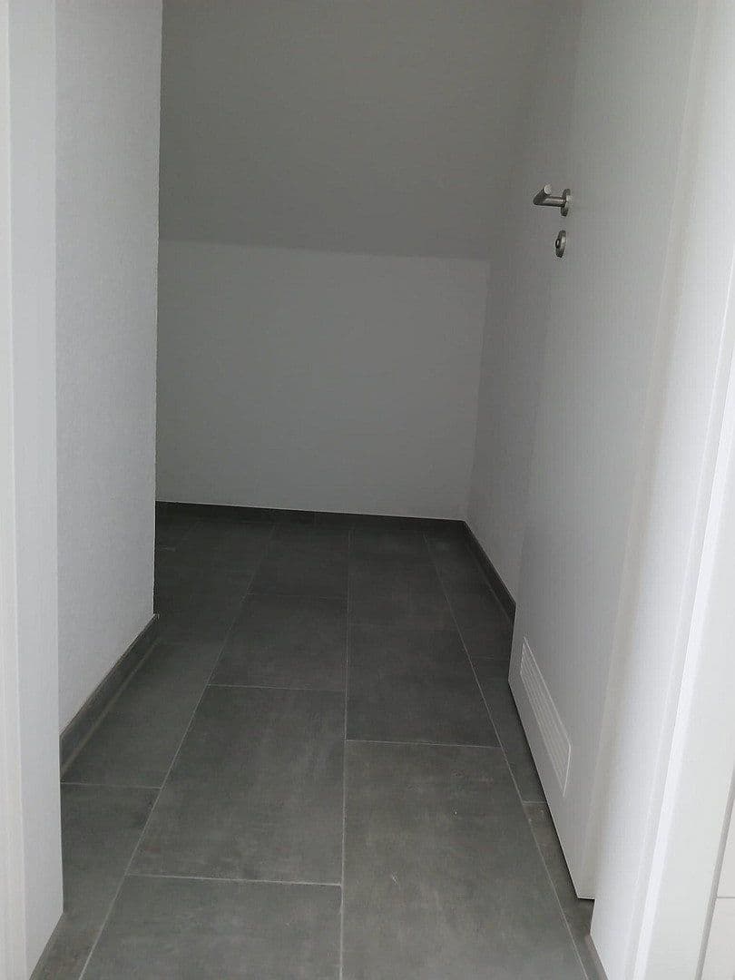 Pronájem bytu 4+1 105 m², Winnenden, Bádensko-Württembersko Pronájem bytu 4+1 105 m², Winnenden, Bádensko-Württembersko