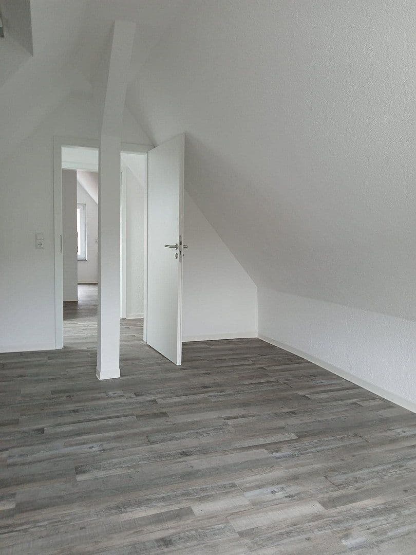 Pronájem bytu 4+1 105 m², Winnenden, Bádensko-Württembersko Pronájem bytu 4+1 105 m², Winnenden, Bádensko-Württembersko