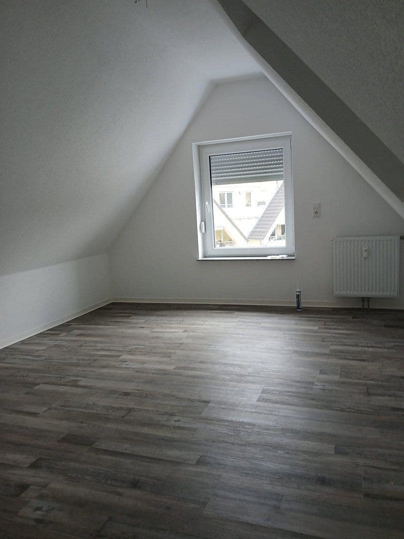 Pronájem bytu 4+1 105 m², Winnenden, Bádensko-Württembersko Pronájem bytu 4+1 105 m², Winnenden, Bádensko-Württembersko