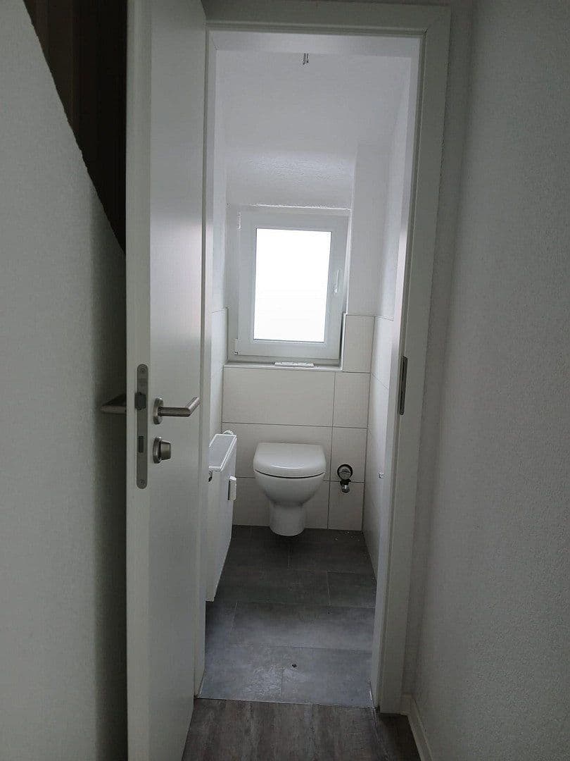 Pronájem bytu 4+1 105 m², Winnenden, Bádensko-Württembersko Pronájem bytu 4+1 105 m², Winnenden, Bádensko-Württembersko