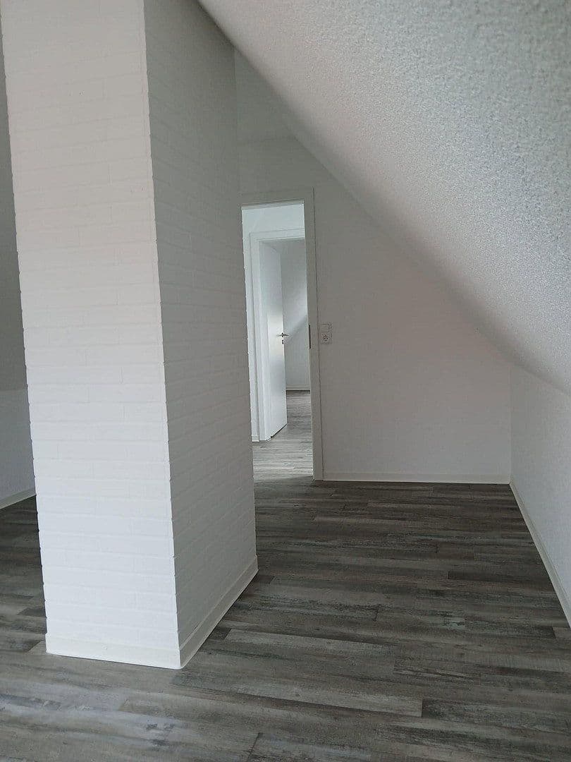 Pronájem bytu 4+1 105 m², Winnenden, Bádensko-Württembersko Pronájem bytu 4+1 105 m², Winnenden, Bádensko-Württembersko