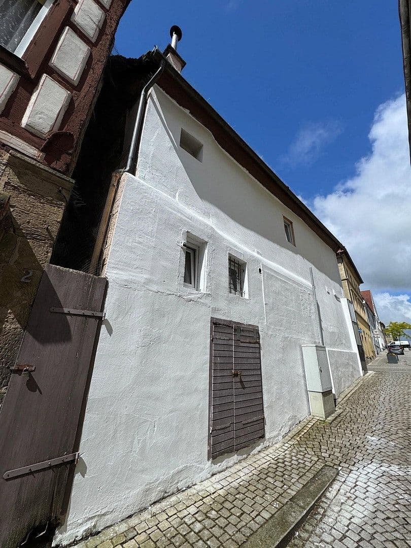Prodej domu 90 m², pozemek 90 m², Eppingen, Bádensko-Württembersko Prodej domu 90 m², pozemek 90 m², Eppingen, Bádensko-Württembersko