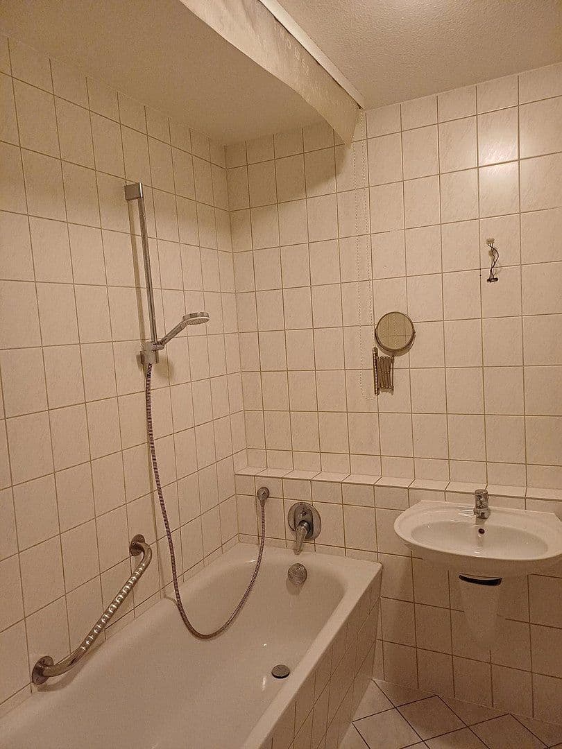 Pronájem bytu 2+1 74 m², Schellingstr. 12, Gera-Untermhaus, Durynsko Pronájem bytu 2+1 74 m², Schellingstr. 12, Gera-Untermhaus, Durynsko