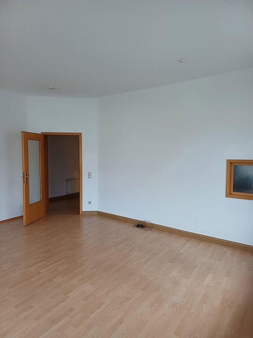 Pronájem bytu 2+1 74 m², Schellingstr. 12, Gera-Untermhaus, Durynsko Pronájem bytu 2+1 74 m², Schellingstr. 12, Gera-Untermhaus, Durynsko