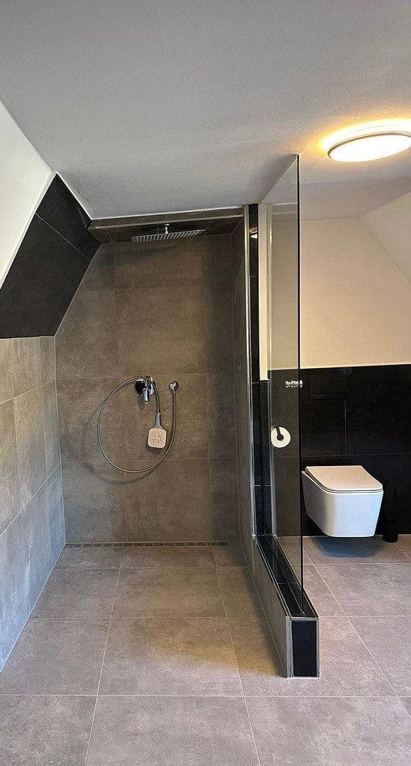 Pronájem domu 190 m², pozemek 270 m², Frankfurter Str. 9, Glashütten, Hessen Pronájem domu 190 m², pozemek 270 m², Frankfurter Str. 9, Glashütten, Hessen